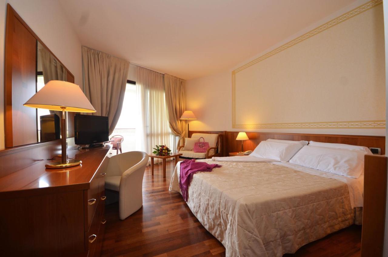 Savoy Beach Hotel & Thermal Spa Bibione Eksteriør bilde