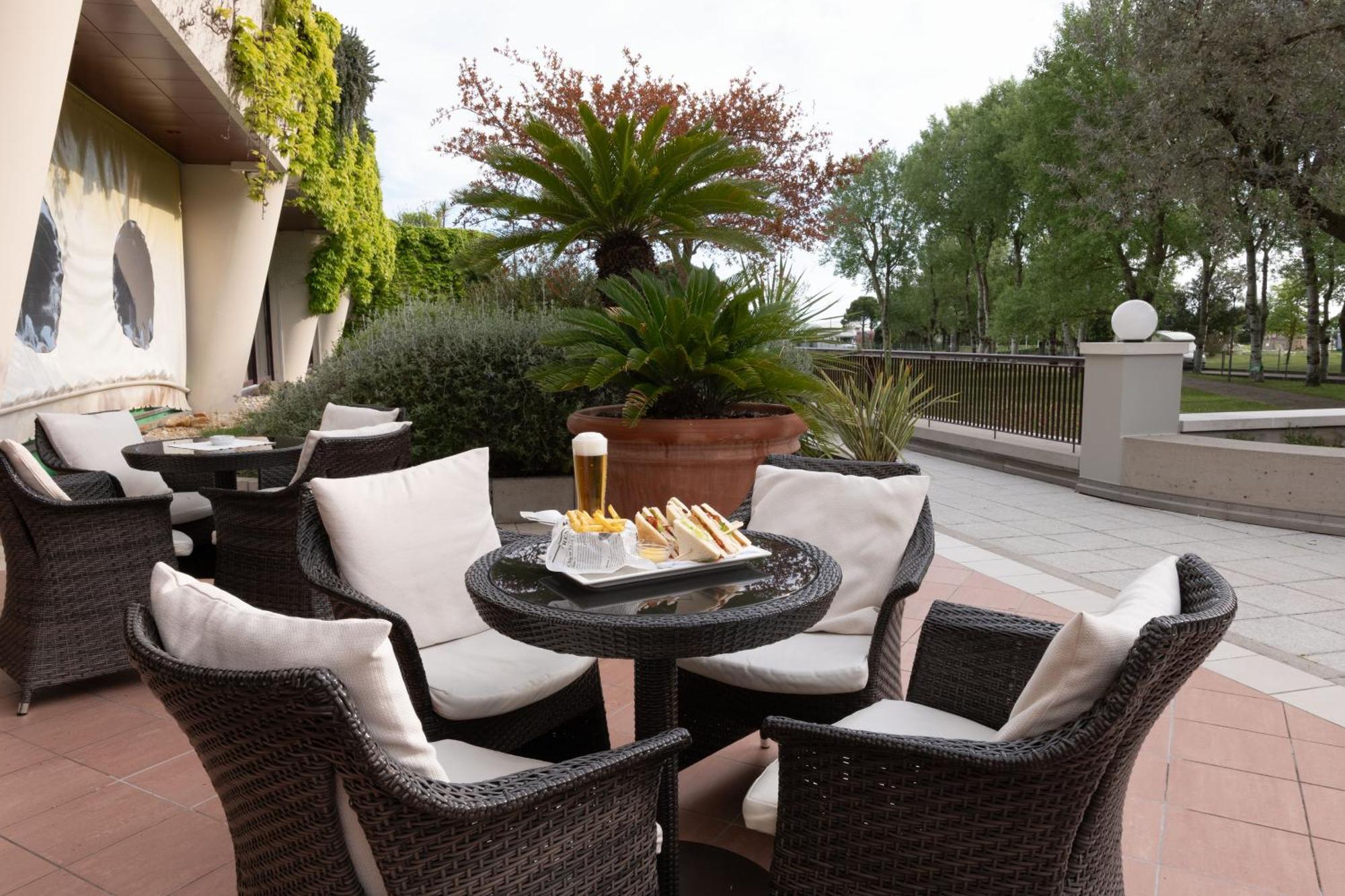 Savoy Beach Hotel & Thermal Spa Bibione Eksteriør bilde The Terrace