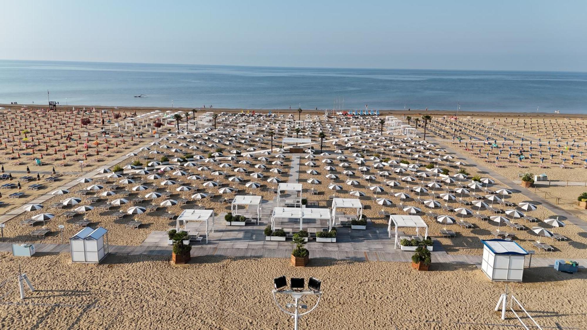 Savoy Beach Hotel & Thermal Spa Bibione Eksteriør bilde The beach of El Toro